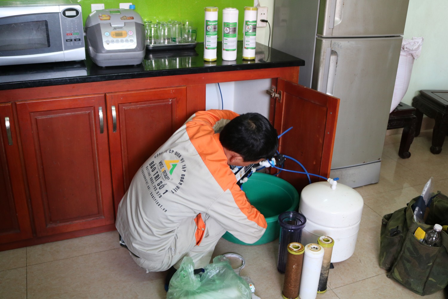 Chuyên Gia Sửa Chữa chúng tôi xin cam kết dịch vụ thay lõi lọc nước giá rẻ uy tín tại Hà Nội 